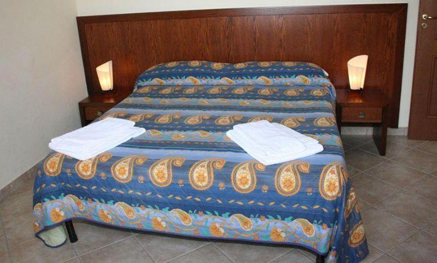 Red Hotel Sant'Elia SantʼAgata di Militello Стая снимка