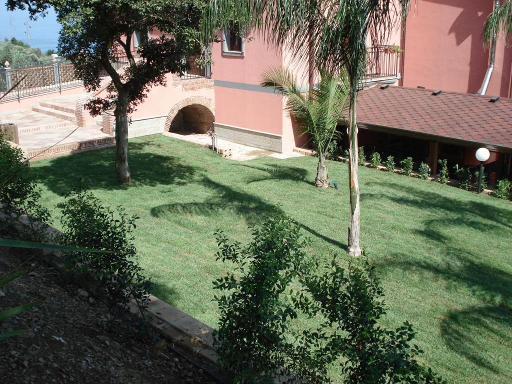 Red Hotel Sant'Elia SantʼAgata di Militello Екстериор снимка