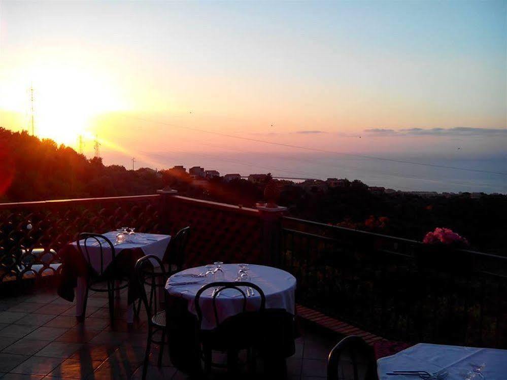 Red Hotel Sant'Elia SantʼAgata di Militello Екстериор снимка